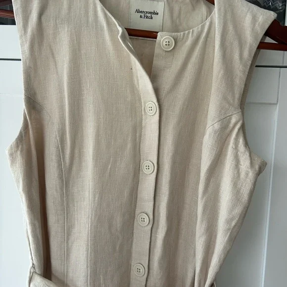 Abercrombie & Finch Medium Petite Button-Front Maxi Dress in Light Beige - Picture 3 of 7